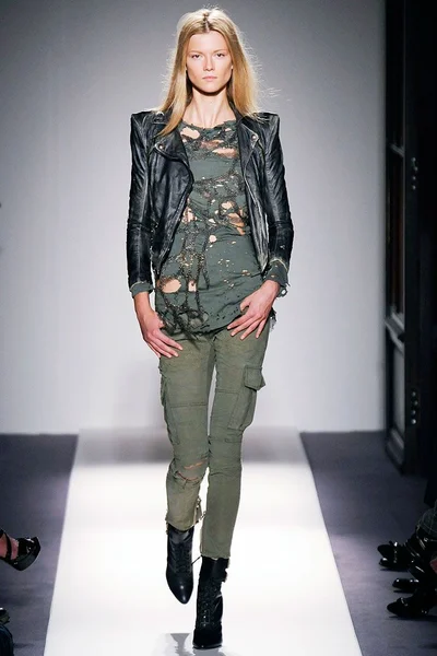 Look 14